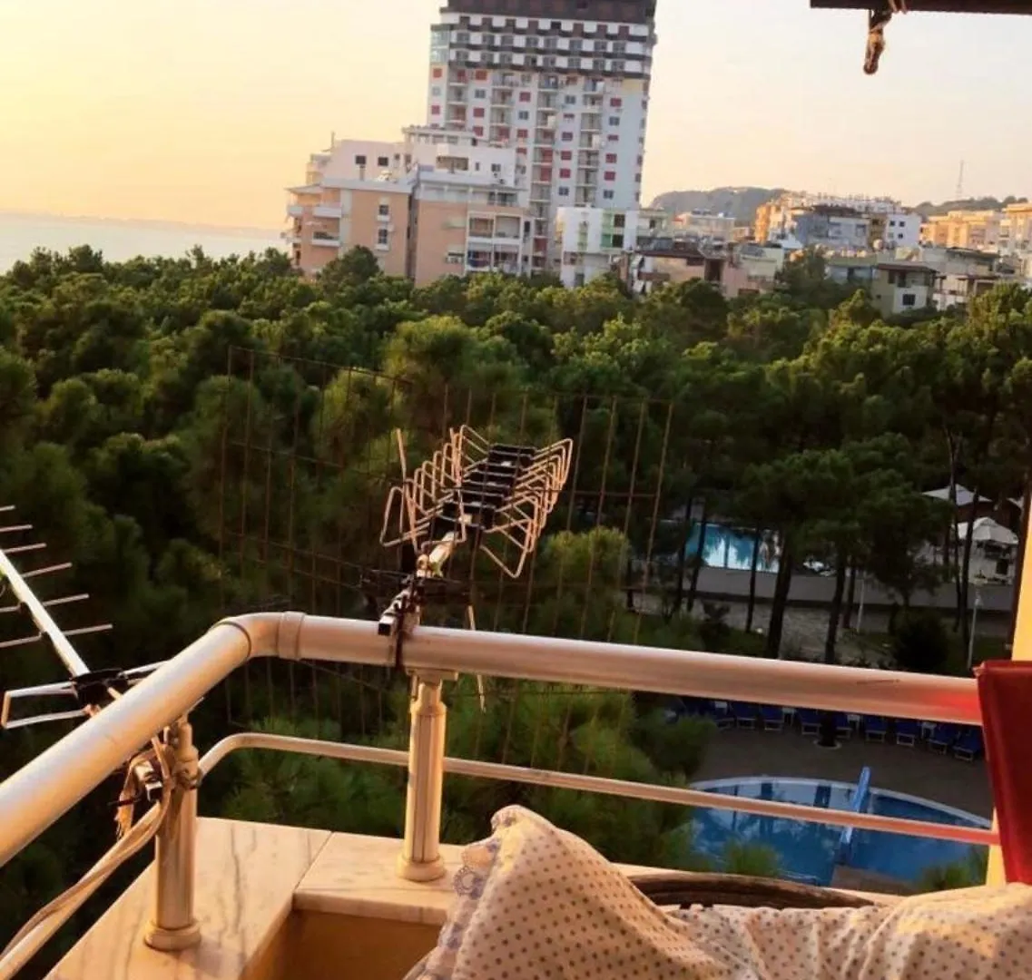 Golem Seaside Apartment